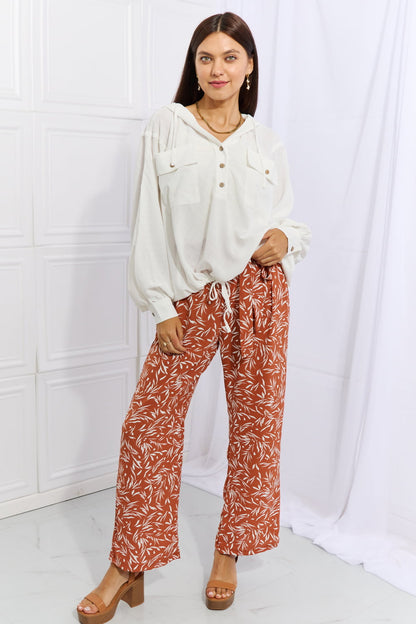 Stylish Geometric Print Pants for Women | The All Red Event