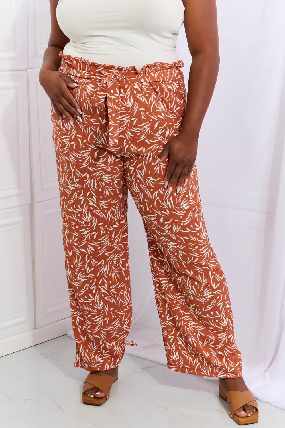 Stylish Geometric Print Pants for Women | The All Red Event